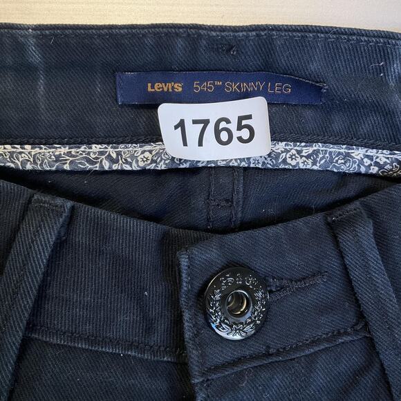 Levi's 545 Skinny Leg Women Jeans 4 MEDIUM Black Button Twill 32" Inseam LowRise - Picture 2 of 11